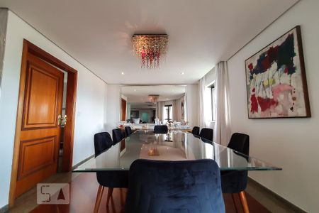 Apartamento para alugar com 530m², 4 quartos e 1 vaga Apartamento para alugar com 530m², 4 quartos e 1 vagaSala de Jantar