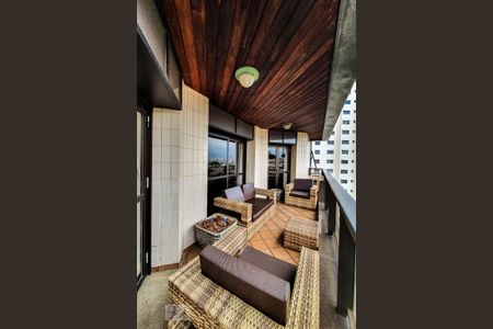 Apartamento para alugar com 530m², 4 quartos e 1 vaga Apartamento para alugar com 530m², 4 quartos e 1 vagaVaranda