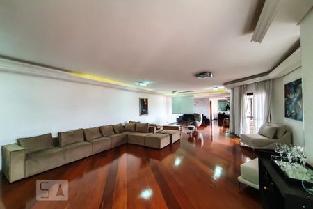 Apartamento para alugar com 530m², 4 quartos e 1 vaga Apartamento para alugar com 530m², 4 quartos e 1 vagaSala de Estar