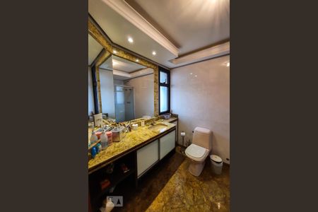 Apartamento para alugar com 530m², 4 quartos e 1 vaga Apartamento para alugar com 530m², 4 quartos e 1 vagaBanheiro Suíte 2