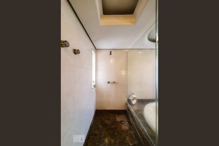 Apartamento para alugar com 530m², 4 quartos e 1 vaga Apartamento para alugar com 530m², 4 quartos e 1 vagaDetalhe Chuveiro Banheiro Suíte Principal