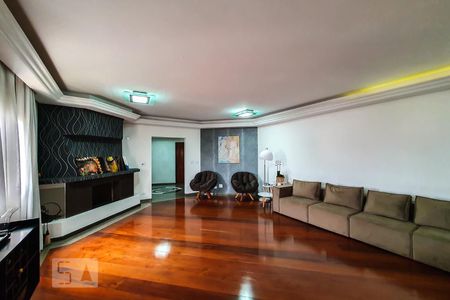 Apartamento para alugar com 530m², 4 quartos e 1 vaga Apartamento para alugar com 530m², 4 quartos e 1 vagaSala de Estar