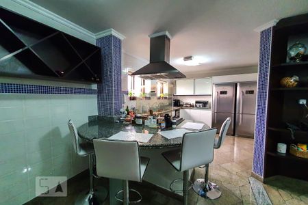 Apartamento para alugar com 530m², 4 quartos e 1 vaga Apartamento para alugar com 530m², 4 quartos e 1 vagaCozinha
