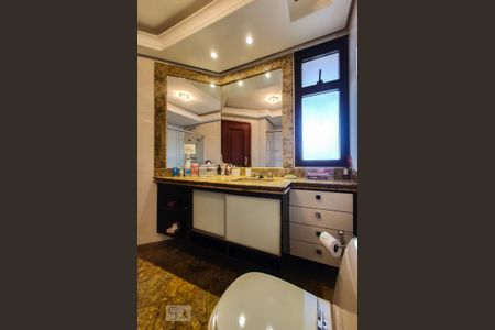 Apartamento para alugar com 530m², 4 quartos e 1 vaga Apartamento para alugar com 530m², 4 quartos e 1 vagaBanheiro Suíte 2