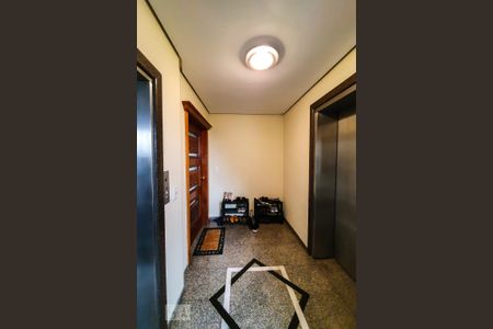 Apartamento para alugar com 530m², 4 quartos e 1 vaga Apartamento para alugar com 530m², 4 quartos e 1 vagaHall elevadores Privativo