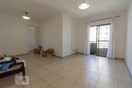 Sala de Apartamento com 3 quartos, 98m² Jardim Éster Yolanda