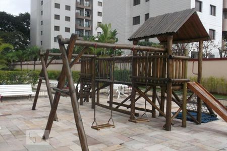 Apartamento à venda com 98m², 3 quartos e 2 vagas Apartamento à venda com 98m², 3 quartos e 2 vagasPlayground