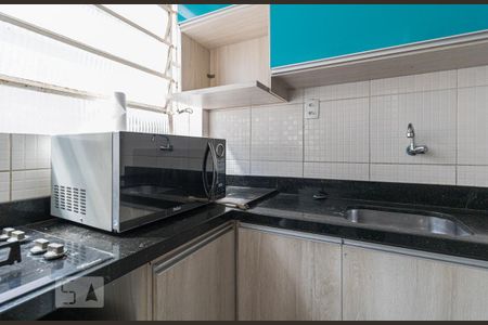 Cozinha e Área de Serviço de apartamento para alugar com 1 quarto, 39m² em Rubem Berta, Porto Alegre