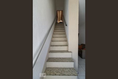 Casa à venda com 151m², 4 quartos e sem vagaEscada de Acesso - Terraço