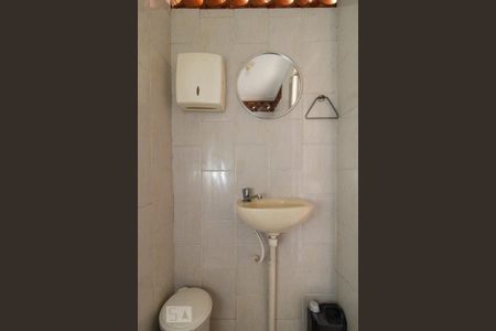 Casa à venda com 151m², 4 quartos e sem vagaBanheiro do Serviço - Terraço