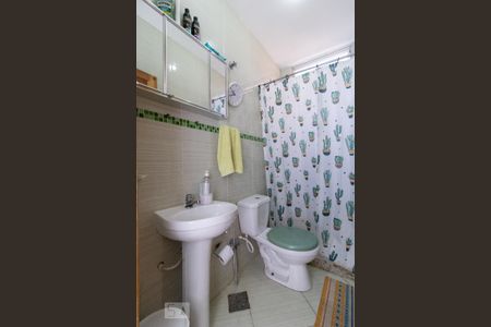 Casa à venda com 151m², 4 quartos e sem vagaBanheiro da Suíte 2