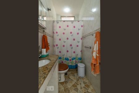 Casa à venda com 151m², 4 quartos e sem vagaBanheiro da Suíte 1