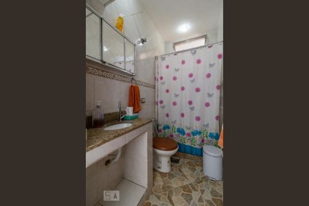 Casa à venda com 151m², 4 quartos e sem vagaBanheiro da Suíte 1