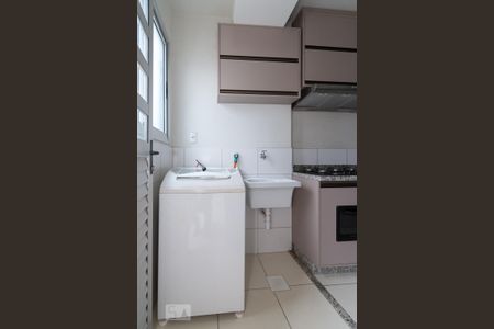 Apartamento para alugar com 58m², 2 quartos e 1 vagaÁrea de Serviço