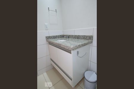 Apartamento para alugar com 58m², 2 quartos e 1 vagaDetalhe banheiro