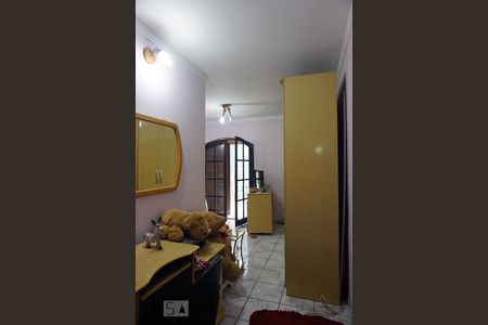 Casa à venda com 240m², 4 quartos e 2 vagasSuíte 1