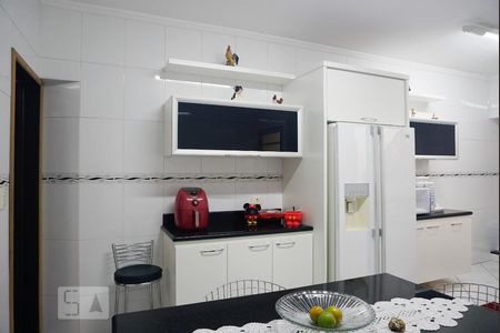 Casa à venda com 240m², 4 quartos e 2 vagasCozinha