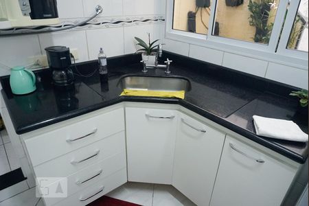 Casa à venda com 240m², 4 quartos e 2 vagasCozinha