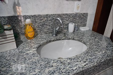 Casa à venda com 240m², 4 quartos e 2 vagasBanheiro da Suíte 3
