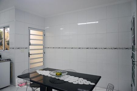 Casa à venda com 240m², 4 quartos e 2 vagasCozinha