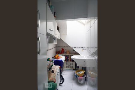 Casa à venda com 240m², 4 quartos e 2 vagasDespensa