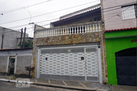 Casa à venda com 240m², 4 quartos e 2 vagasFachada