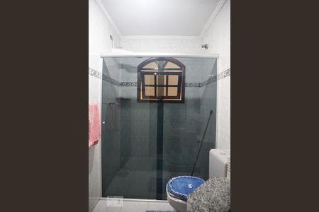 Casa à venda com 240m², 4 quartos e 2 vagasBanheiro da Suíte 3