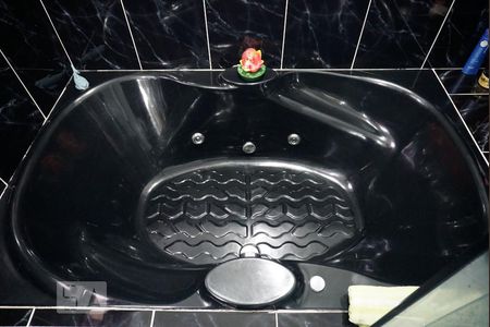 Casa à venda com 240m², 4 quartos e 2 vagasBanheiro da Suíte 1