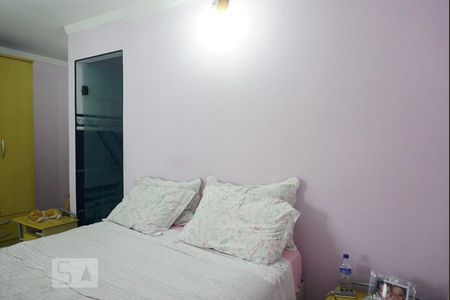 Casa à venda com 240m², 4 quartos e 2 vagasSuíte 1