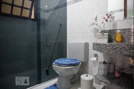 Casa à venda com 240m², 4 quartos e 2 vagasBanheiro da Suíte 3