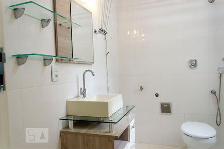 Banheiro de kitnet/studio à venda com 1 quarto, 35m² em Laranjeiras, Rio de Janeiro