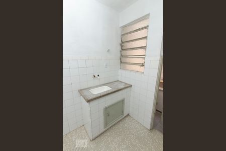 Cozinha de kitnet/studio para alugar com 1 quarto, 32m² em Azenha, Porto Alegre