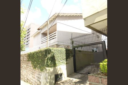 Casa para alugar com 500m², 3 quartos e 5 vagas Casa para alugar com 500m², 3 quartos e 5 vagasFachada