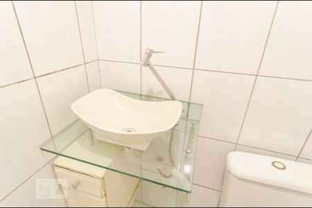 Casa à venda com 140m², 4 quartos e 2 vagasBanheiro Social Casa 2