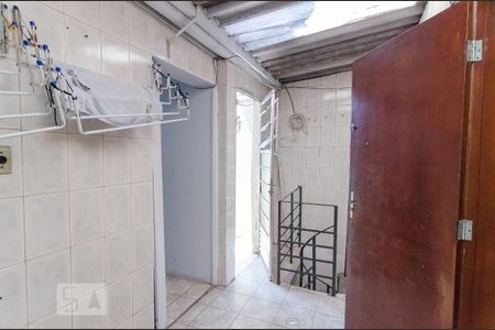 Casa à venda com 140m², 4 quartos e 2 vagasLavanderia Casa 2