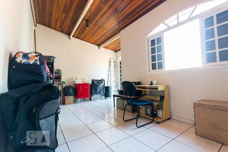 Casa à venda com 162m², 3 quartos e 2 vagas Casa à venda com 162m², 3 quartos e 2 vagasQuarto 3