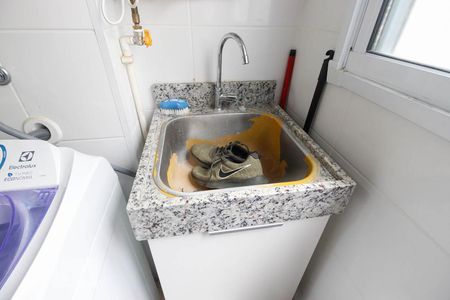 Apartamento para alugar com 50m², 2 quartos e sem vaga Apartamento para alugar com 50m², 2 quartos e sem vagaÁrea de serviço