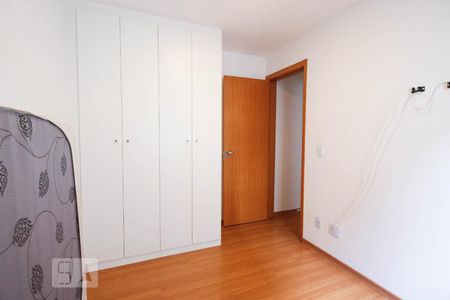 Quarto 1 de apartamento para alugar com 2 quartos, 50m² em Jardim Iris, São Paulo