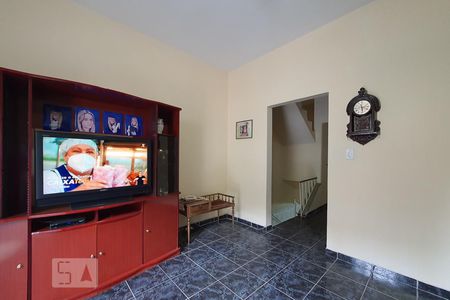 Sala de TV de casa à venda com 4 quartos, 300m² em Cambuci, São Paulo