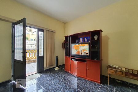 Sala de TV de casa à venda com 4 quartos, 300m² em Cambuci, São Paulo