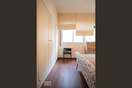 Apartamento à venda com 200m², 3 quartos e 2 vagas Apartamento à venda com 200m², 3 quartos e 2 vagasQuarto 2