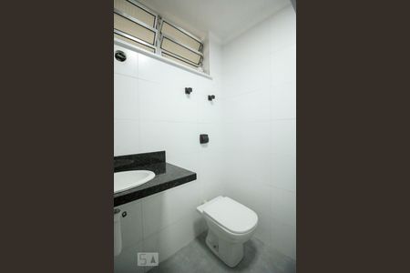 Apartamento à venda com 70m², 2 quartos e 1 vaga Apartamento à venda com 70m², 2 quartos e 1 vagaBanheiro