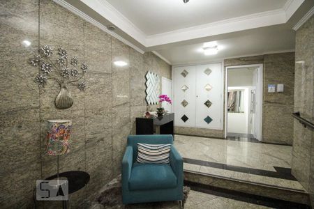 Apartamento à venda com 70m², 2 quartos e 1 vaga Apartamento à venda com 70m², 2 quartos e 1 vagaHall Social