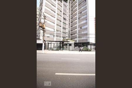 Apartamento à venda com 70m², 2 quartos e 1 vaga Apartamento à venda com 70m², 2 quartos e 1 vagaFachada