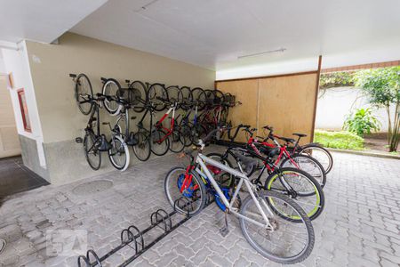 Apartamento para alugar com 65m², 2 quartos e 1 vagaBicicletário