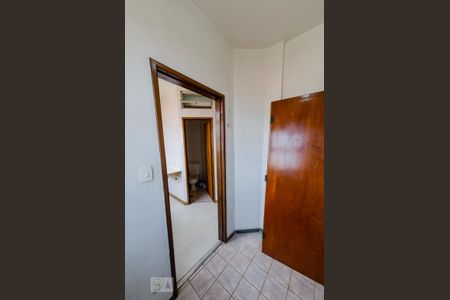 Quarto de serviço de apartamento para alugar com 3 quartos, 131m² em Salgado Filho, Belo Horizonte