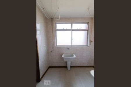 Apartamento para alugar com 131m², 3 quartos e 2 vagas Apartamento para alugar com 131m², 3 quartos e 2 vagasÁrea de serviço