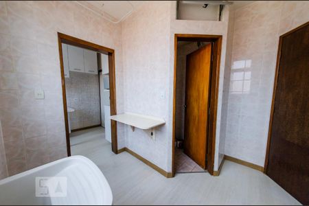 Apartamento para alugar com 131m², 3 quartos e 2 vagas Apartamento para alugar com 131m², 3 quartos e 2 vagasÁrea de serviço