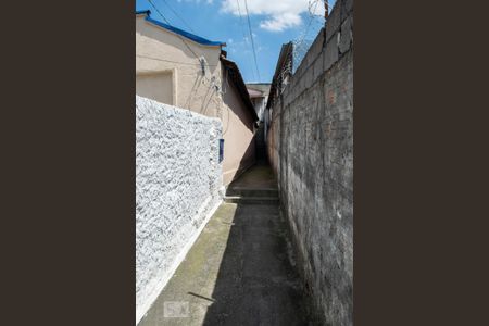 Casa à venda com 500m², 2 quartos e 6 vagas Casa à venda com 500m², 2 quartos e 6 vagasentrada