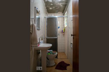 Casa à venda com 500m², 2 quartos e 6 vagas Casa à venda com 500m², 2 quartos e 6 vagasbanheiro